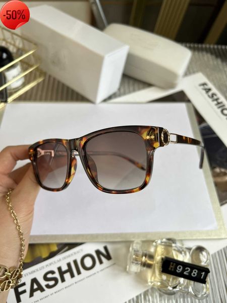 2023 new luxury brand 9281 sunglasses men's and women's outdoor sunglasses travel glasses designer glasses fashion designer, White;black
2023 new luxury brand 9281 sunglasses men's and women's outdoor sunglasses travel glasses designer glasses fashion designer, White;black