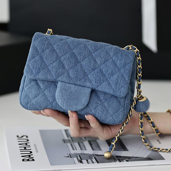 luxury shoulder bag designer crossbody bag handbags genuine leather chain bag 18cm level replication tote bags with box ch038
luxury shoulder bag designer crossbody bag handbags genuine leather chain bag 18cm level replication tote bags with box ch038