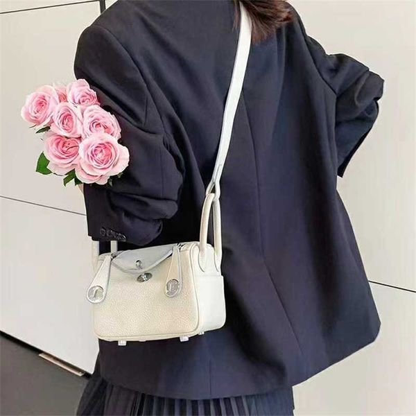 lindi bags h erme new layer cowhide mini lindys bag silver button doctor bag box bag high beauty ins one shoulder crossbody
lindi bags h erme new layer cowhide mini lindys bag silver button doctor bag box bag high beauty ins one shoulder crossbody