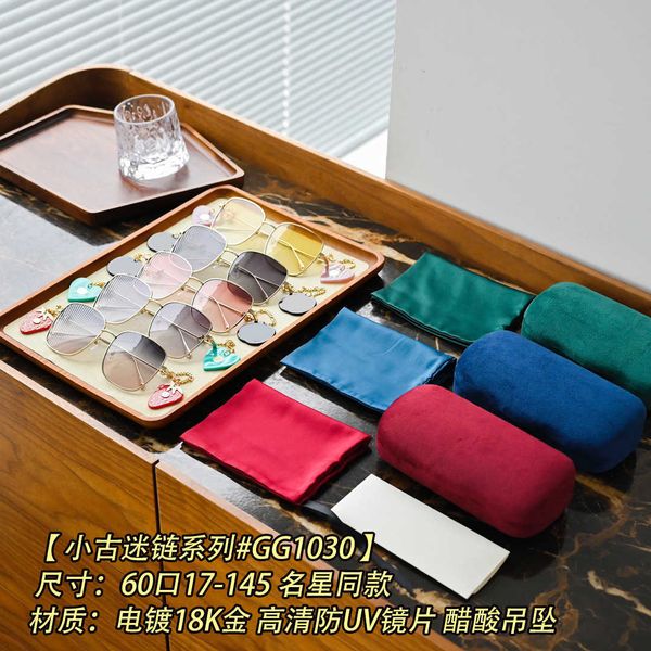 frames shendai produces xiaogu mystery chain series gg1030 sunglasses with overall electroplated 18k gold anti uv lens, White;black
frames shendai produces xiaogu mystery chain series gg1030 sunglasses with overall electroplated 18k gold anti uv lens, White;black