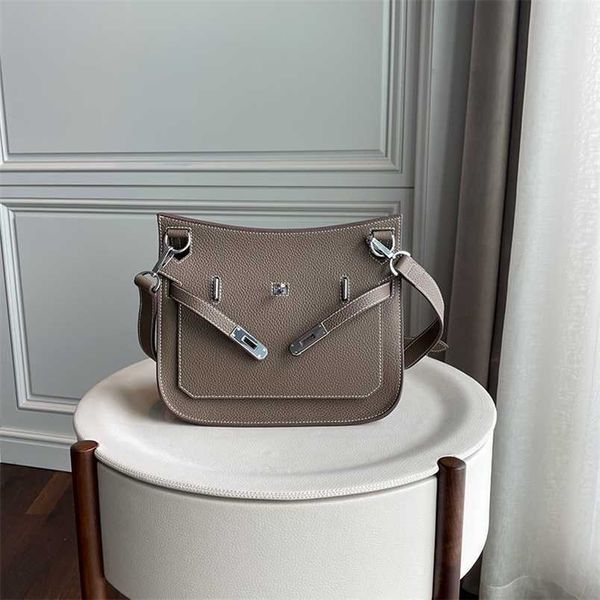jypsieres totes handbag h ermss s bag lock buckle leather bag buckle small square bag shoulder casual layer leather messenger bag shoulder b
jypsieres totes handbag h ermss s bag lock buckle leather bag buckle small square bag shoulder casual layer leather messenger bag shoulder b