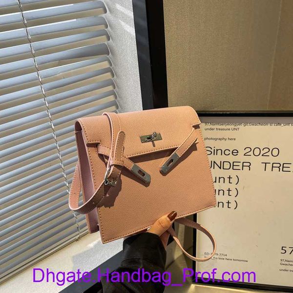 hemrres designer wholesale kely tote bags online store new handheld bag for women in autumn and winter 2023 premium feel fashion one shoulde
hemrres designer wholesale kely tote bags online store new handheld bag for women in autumn and winter 2023 premium feel fashion one shoulde