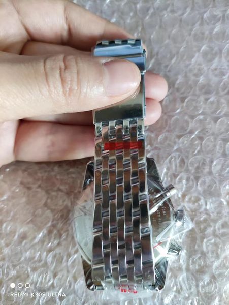 stainless steel watch chain, precision steel strap, high-quality stainless steel strap, width 24mm, length 200mm, Bronze;slivery
stainless steel watch chain, precision steel strap, high-quality stainless steel strap, width 24mm, length 200mm, Bronze;slivery