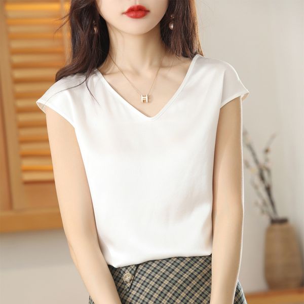 Spring 2023 with A Plus-size T-shirt and A Small Vest V-neck Hot Girl Top, French Royal Sister Style Camisole Woman, Darkgreen
Spring 2023 with A Plus-size T-shirt and A Small Vest V-neck Hot Girl Top, French Royal Sister Style Camisole Woman, Darkgreen