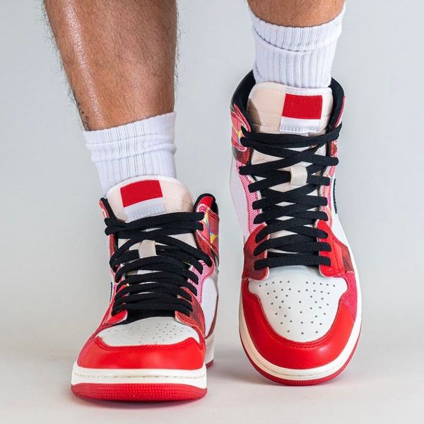 2023 1 1s men women basketball shoes sneaker spider verse next chapter 2.0 university red black white dv1748-601 mens outdoor trainers sport
2023 1 1s men women basketball shoes sneaker spider verse next chapter 2.0 university red black white dv1748-601 mens outdoor trainers sport
