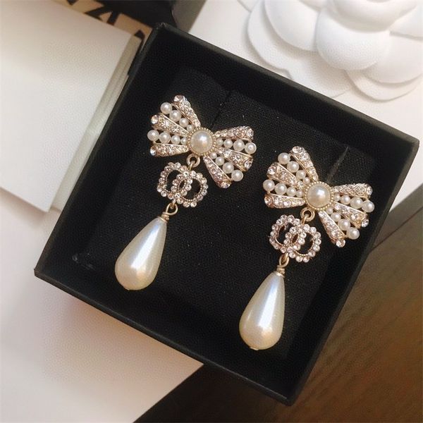luxury brand designer earings double letters stud earring famous brand pearl diamond pendant earrings women wedding party designer jewerlry, Golden;silver
luxury brand designer earings double letters stud earring famous brand pearl diamond pendant earrings women wedding party designer jewerlry, Golden;silver