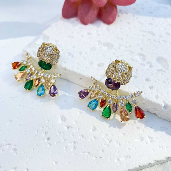 earrings and earrings with personalized elements are fashionable simple humorous agile light and luxurious, Golden
earrings and earrings with personalized elements are fashionable simple humorous agile light and luxurious, Golden