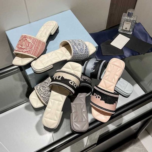branded flat sandals p flip flops jacquard slippers women stylish slide triangle buckle sandal fashion classic flip flops fabric embroidery, Black
branded flat sandals p flip flops jacquard slippers women stylish slide triangle buckle sandal fashion classic flip flops fabric embroidery, Black