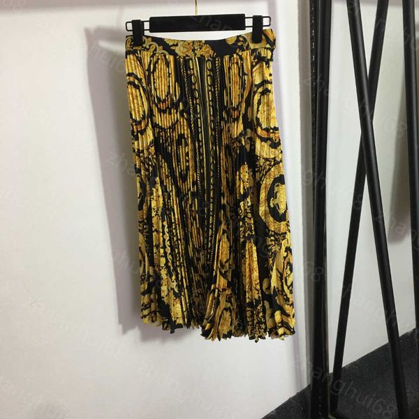 23ss womens designer clothing designer skirts vintage print high-waisted pleated half skirt women clothes, Black
23ss womens designer clothing designer skirts vintage print high-waisted pleated half skirt women clothes, Black