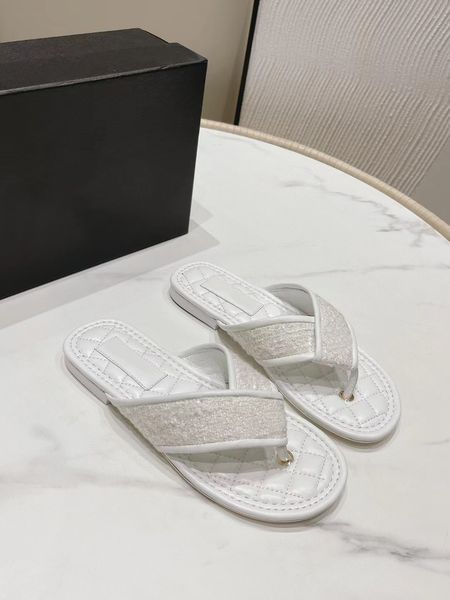 designer flat sandals ringer hollowed out breathable slippers open toe women luxury slippers, Black
designer flat sandals ringer hollowed out breathable slippers open toe women luxury slippers, Black
