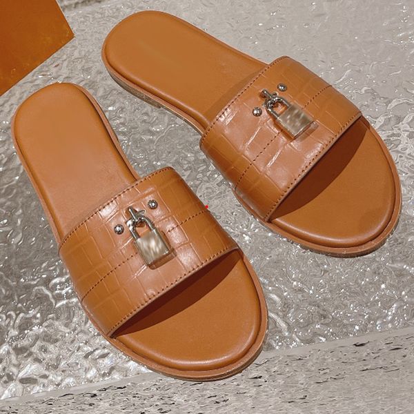 2023 fashion beach slippers classic flat heel summer lazy designer fashion cartoon big head flops leather lady slides women shoes l bath lad, Black
2023 fashion beach slippers classic flat heel summer lazy designer fashion cartoon big head flops leather lady slides women shoes l bath lad, Black