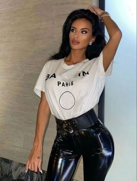 casual womens designer t-shirt fashion style black white round neck letter printing loose tees women blouses
casual womens designer t-shirt fashion style black white round neck letter printing loose tees women blouses