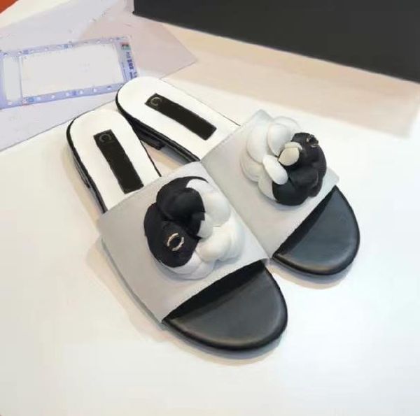 2023 fashion designer summer camellia women's slippers thick with flat round head outside wear flip-flop brand, Black
2023 fashion designer summer camellia women's slippers thick with flat round head outside wear flip-flop brand, Black