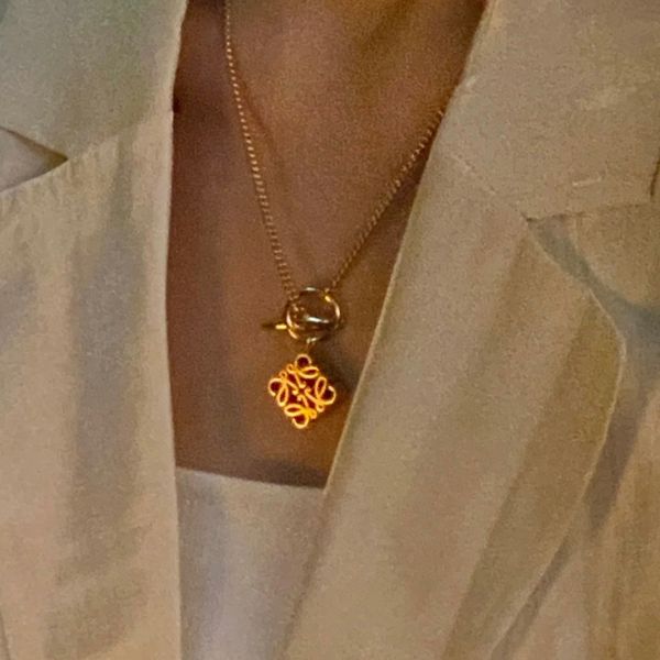 fashion 2023 jewelry brand pendant neutral simple hollow 18k gold necklace letter pendant gold plated classic women's party gifts engag, Silver
fashion 2023 jewelry brand pendant neutral simple hollow 18k gold necklace letter pendant gold plated classic women's party gifts engag, Silver