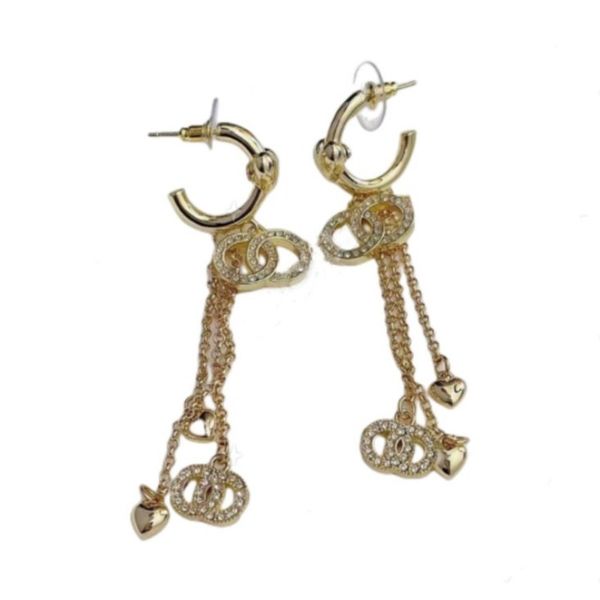 luxury brand designer earrings tassel chain dangle eardrop earrings classic double letters earring diamond ear stud for women lady party wed, Silver
luxury brand designer earrings tassel chain dangle eardrop earrings classic double letters earring diamond ear stud for women lady party wed, Silver