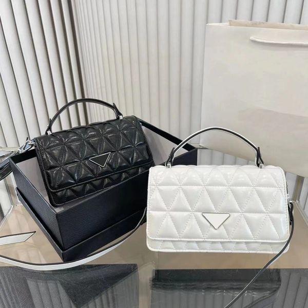 luxurys designers bag women handbags totes channel clutch flap handbag classic famous fashion boy mini bags travel crossbody woc summer shou
luxurys designers bag women handbags totes channel clutch flap handbag classic famous fashion boy mini bags travel crossbody woc summer shou