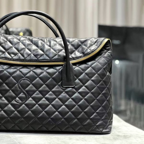 womens oversized es quilted leather travel bag large mens designer keepall sport gym clutch tote bags luxurys high capacity crossbody handba
womens oversized es quilted leather travel bag large mens designer keepall sport gym clutch tote bags luxurys high capacity crossbody handba