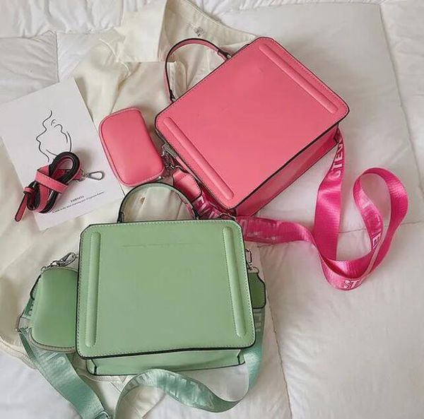 famous designer shoulder bag chain crossbody tote women classic handbag purse luxury shopping wallet casual capacity handbags fashion bags
famous designer shoulder bag chain crossbody tote women classic handbag purse luxury shopping wallet casual capacity handbags fashion bags