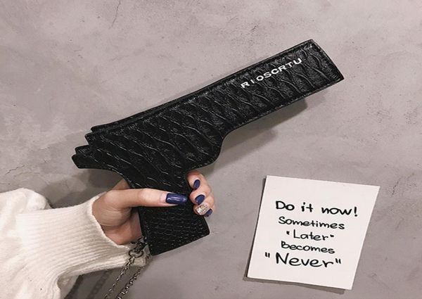 fanny 3d gun shaped chains women shoulder bags luxury pu leather crossbody bag lady chic small purses clutch bag for girls lj200913048991
fanny 3d gun shaped chains women shoulder bags luxury pu leather crossbody bag lady chic small purses clutch bag for girls lj200913048991