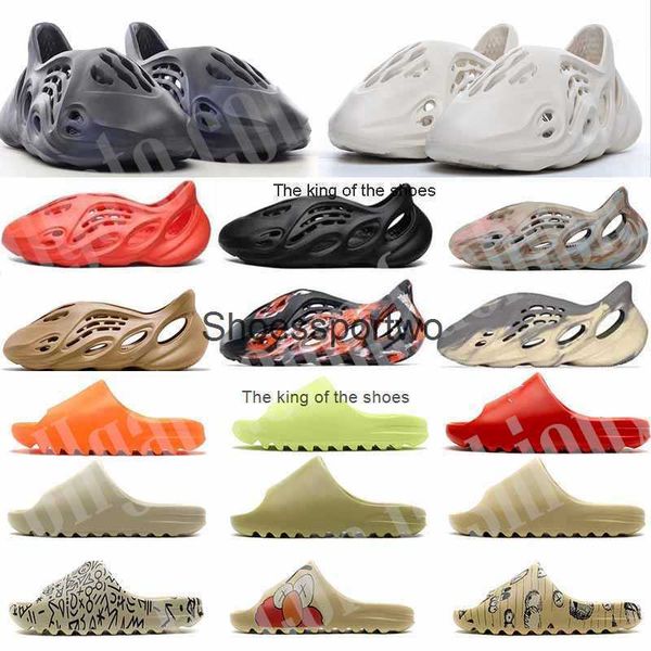 yeezzys designer sandals men women sandal triple black white resin pattern slippers foam runner mens womens west slipper slides
yeezzys designer sandals men women sandal triple black white resin pattern slippers foam runner mens womens west slipper slides