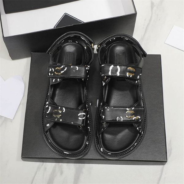 fashion women's sandals 2023 channel luxury brand letter logo summer women's high heels men's casual student flats 014-015, Black
fashion women's sandals 2023 channel luxury brand letter logo summer women's high heels men's casual student flats 014-015, Black