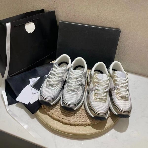 channel designer sneakers calfskin casual shoes reflective interlocking c runner vintage mesh leather trainers allmatch stylist sneaker patc, Black
channel designer sneakers calfskin casual shoes reflective interlocking c runner vintage mesh leather trainers allmatch stylist sneaker patc, Black
