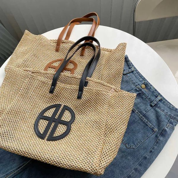 Women's designer bag Huge and fluffy main style contrasting colors Holiday beach bag group braided underarm Tote Luxury beach bags, Black
Women's designer bag Huge and fluffy main style contrasting colors Holiday beach bag group braided underarm Tote Luxury beach bags, Black