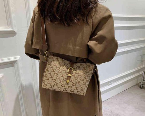 purses messenger autumn new sling shoulder messenger bucket style wide shoulder strap women039s bag2884231
purses messenger autumn new sling shoulder messenger bucket style wide shoulder strap women039s bag2884231