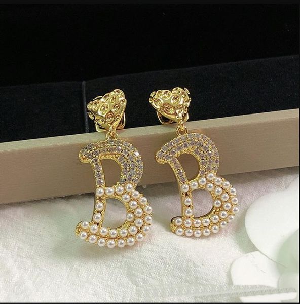 new big b letter dangle pearl earrings temperament fashion personality long earring tassel women ear studs designer jewelry be02, Silver
new big b letter dangle pearl earrings temperament fashion personality long earring tassel women ear studs designer jewelry be02, Silver