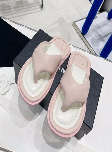 luxury brand flat sandals summer fashion thong slippers comfortable nonslip flipflops rubber sole ladies beach shoes famous desi7014029, Black
luxury brand flat sandals summer fashion thong slippers comfortable nonslip flipflops rubber sole ladies beach shoes famous desi7014029, Black