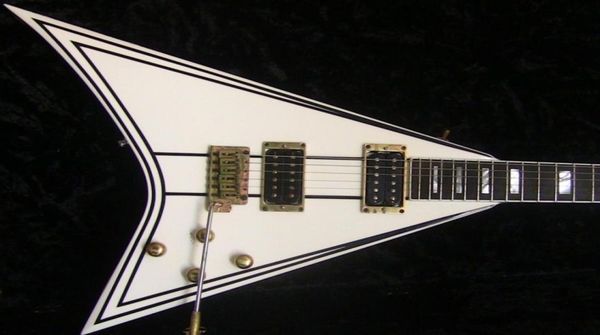 randy rhoads rr 1 black pinstripe white flying v electric guitar gold hardware block mop inlay tremolo bridge whammy bar7582578
randy rhoads rr 1 black pinstripe white flying v electric guitar gold hardware block mop inlay tremolo bridge whammy bar7582578