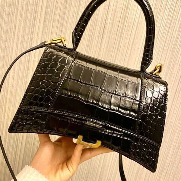 designer balencigas women bag small fragrant wind bag women's small genuine leather chain bag mom bag korean version one shoulder balan
designer balencigas women bag small fragrant wind bag women's small genuine leather chain bag mom bag korean version one shoulder balan
