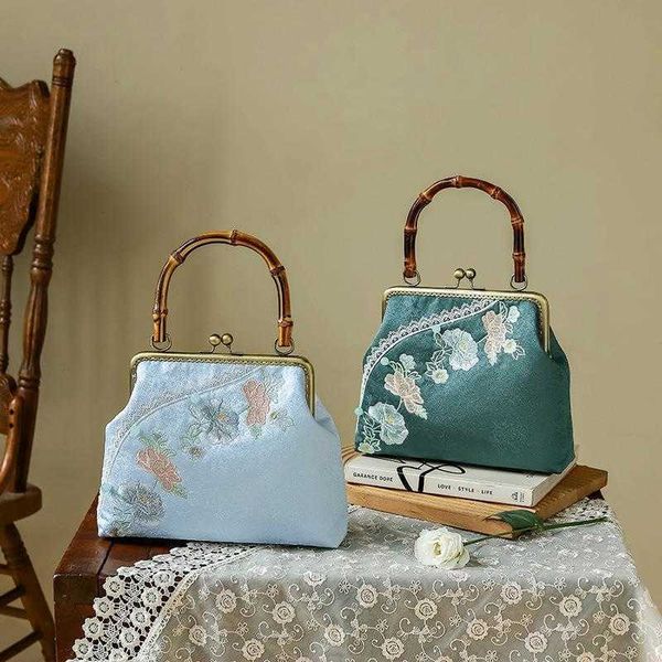 autumn cheongsam ancient style handbag retro womens bag handmade kisslock dinner bamboo hand
autumn cheongsam ancient style handbag retro womens bag handmade kisslock dinner bamboo hand