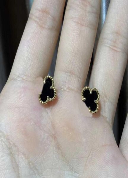 s925 silver charm earring classic black agate flower stud earrings stud designer necklace chain bijoux for lady famous wedding par2471018, Golden
s925 silver charm earring classic black agate flower stud earrings stud designer necklace chain bijoux for lady famous wedding par2471018, Golden