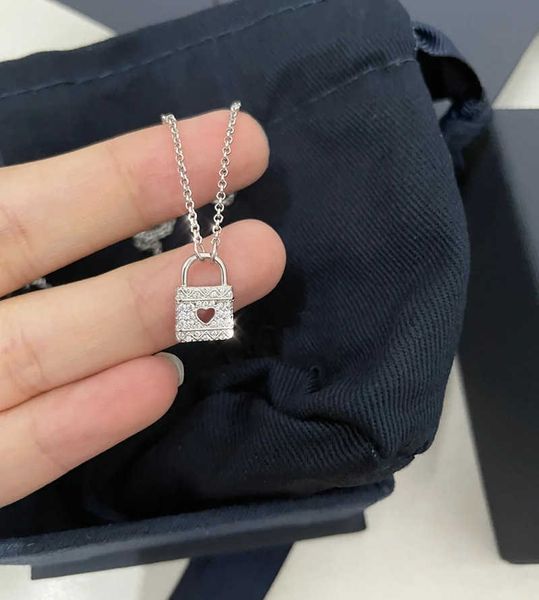 925 sterling silver love lock necklace for women with diamond heart shaped neckchain simple and fashionable 2022 internet red collar chain
925 sterling silver love lock necklace for women with diamond heart shaped neckchain simple and fashionable 2022 internet red collar chain