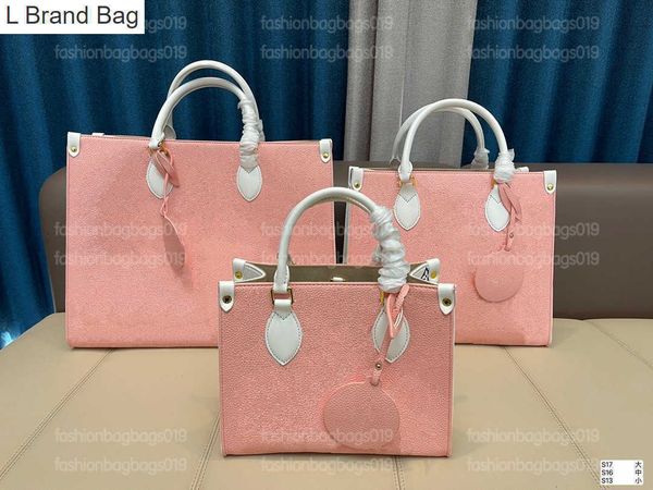 l brand bag on the go pm mm gm tote business bag embossed empreinte cowhide bicolour handbag luxurys lapbag onthego totes, Black
l brand bag on the go pm mm gm tote business bag embossed empreinte cowhide bicolour handbag luxurys lapbag onthego totes, Black