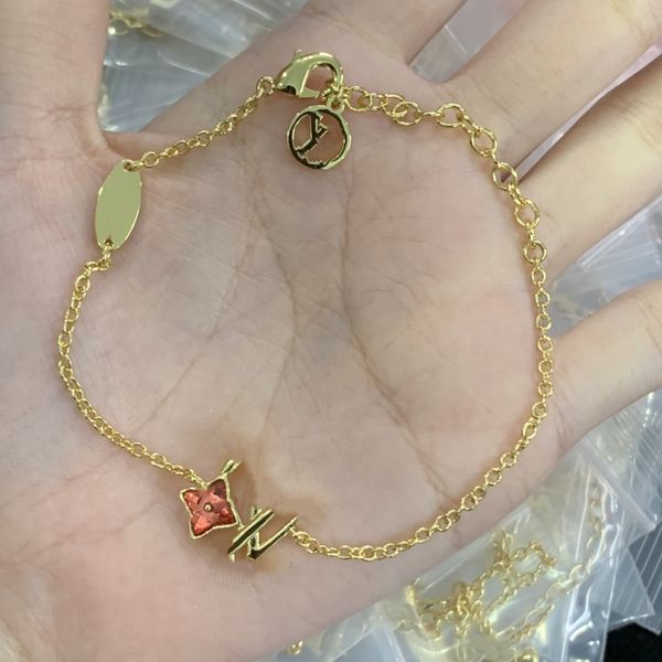 women designer bracelet chain luxury bracelet fashion trendy pulsera lock flower letter lvsity pendant cjeweler love charms bracelets kl3g, Golden;silver
women designer bracelet chain luxury bracelet fashion trendy pulsera lock flower letter lvsity pendant cjeweler love charms bracelets kl3g, Golden;silver