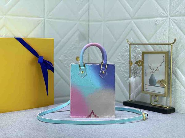 23ss mini petit sac plat tote bag spring in the city sunrise pastel shouder bag designer womens handbag luxurys gradient colorful bags m8134
23ss mini petit sac plat tote bag spring in the city sunrise pastel shouder bag designer womens handbag luxurys gradient colorful bags m8134