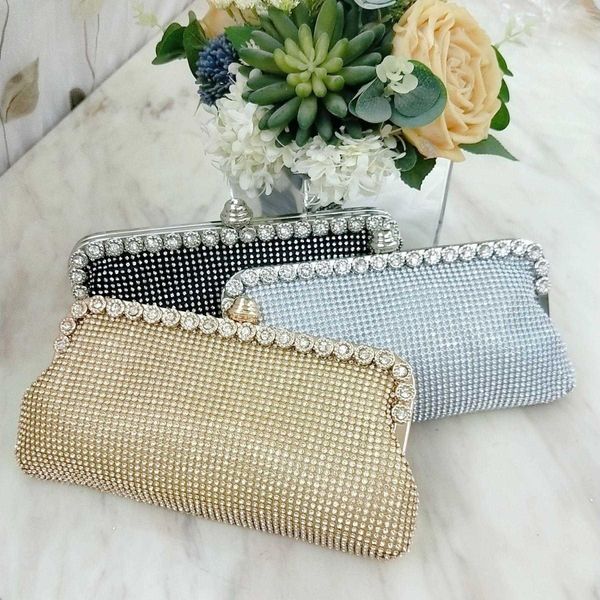 crossbody shoulder bag womens diamond embedded fashion dinner thread rhinestone chain clutch
crossbody shoulder bag womens diamond embedded fashion dinner thread rhinestone chain clutch