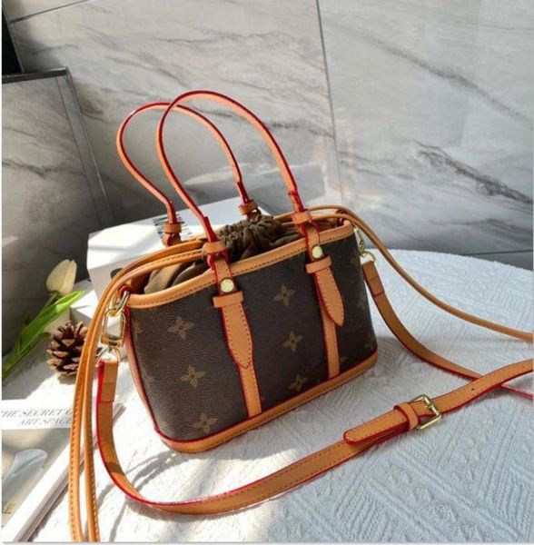 new latest 23ss women039s external frame packs print drawstring tote fashion shoulder bags for grils high capacity size 215x135319871
new latest 23ss women039s external frame packs print drawstring tote fashion shoulder bags for grils high capacity size 215x135319871