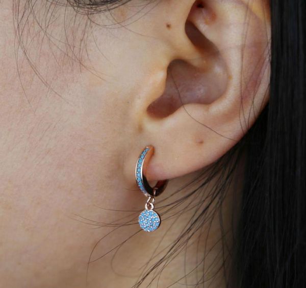 geometric round dots disco charm hoop earring rose gold color blue opal micro pave blue stone studs fashion women jewelry gift1518677, Golden;silver
geometric round dots disco charm hoop earring rose gold color blue opal micro pave blue stone studs fashion women jewelry gift1518677, Golden;silver