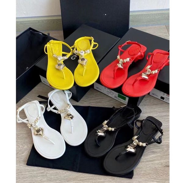 famous designer sandals women flat slides crystal buckle calf leather casual shoes pearl love decoration lambskin metal strass summer beach, Black
famous designer sandals women flat slides crystal buckle calf leather casual shoes pearl love decoration lambskin metal strass summer beach, Black