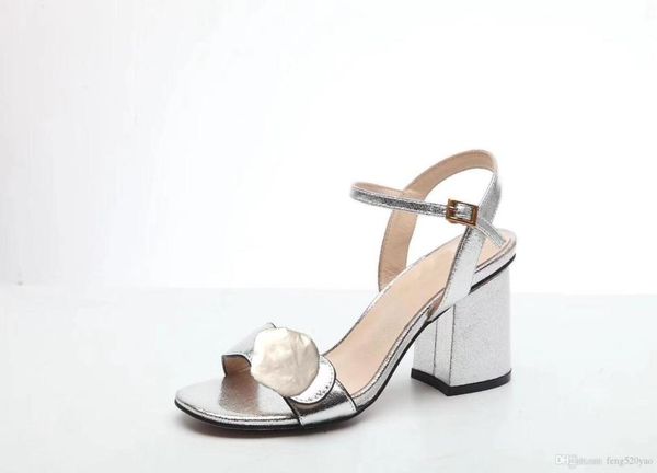 2021 luxurys classic metal leather sandals sequins round head beach party size 34419835922, Black
2021 luxurys classic metal leather sandals sequins round head beach party size 34419835922, Black