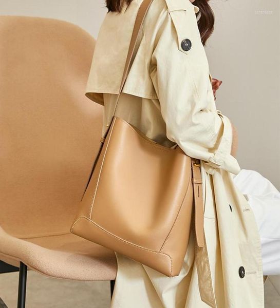 evening bags sense commuter bucket 2023 fashion tote leather women39s bag large capacity single shoulder me1260877
evening bags sense commuter bucket 2023 fashion tote leather women39s bag large capacity single shoulder me1260877