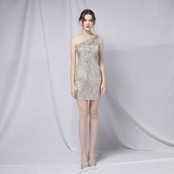 2022 ladies women female casual party feast prom gown wear full dress banquet dinner sequin short one shoulder evening dress, White;black
2022 ladies women female casual party feast prom gown wear full dress banquet dinner sequin short one shoulder evening dress, White;black