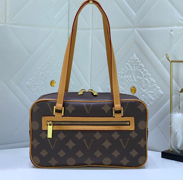 designer womens shoulder bags luxury vintage cite handbags quality leather flowers letter camera bag original ladies underarm pouch fashion
designer womens shoulder bags luxury vintage cite handbags quality leather flowers letter camera bag original ladies underarm pouch fashion