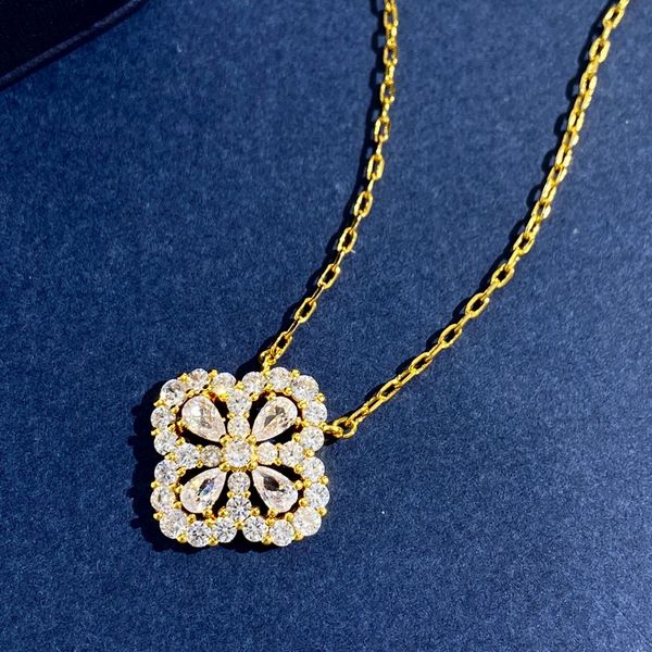 classic gold plated pendant necklace full diamond flower four leaf clover women's lucky earrings, Silver
classic gold plated pendant necklace full diamond flower four leaf clover women's lucky earrings, Silver