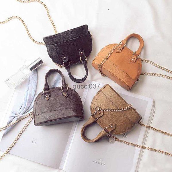 sell kids designer purses korean fashion little girls handbags gifts toddler baby mini messenger bags classic printing children pu leather s, White
sell kids designer purses korean fashion little girls handbags gifts toddler baby mini messenger bags classic printing children pu leather s, White