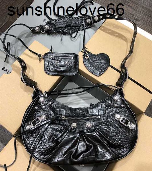 2 piece set motorcycle crossbody bag women's mens designer totes half moon luxury vintage satchel le cagole with coin purse tote handba
2 piece set motorcycle crossbody bag women's mens designer totes half moon luxury vintage satchel le cagole with coin purse tote handba