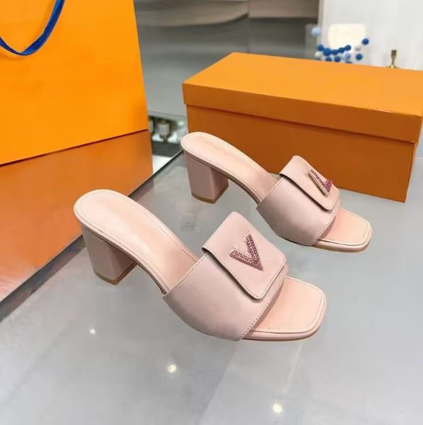 large women's true leather slippers fashion crystal diamond letter embossed flatsole high heels show party wedding summer beach shoes 3, Black
large women's true leather slippers fashion crystal diamond letter embossed flatsole high heels show party wedding summer beach shoes 3, Black